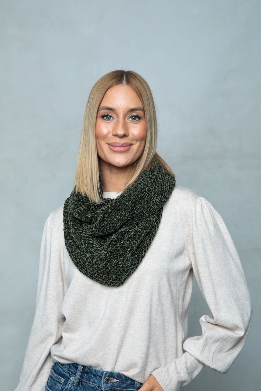 Accessories Holiday | Brentwood Snood | Pine | H17